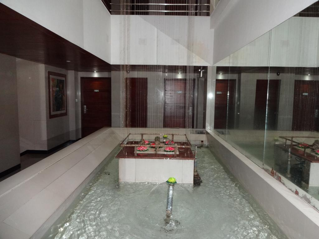 Lotus Comfort - A Pondy Hotel Pondicherry Bagian luar foto